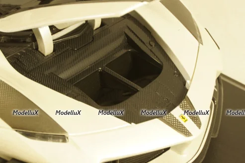 Ferrari FXX-K Evoluzione #70 2018, Bburago 1:18