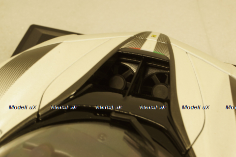 Ferrari FXX-K Evoluzione #70 2018, Bburago 1:18