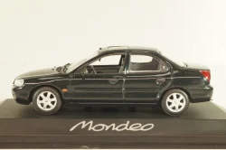 Ford Mondeo Ghia sedan (MK3) 1992, dark green, Minichamps 1:43