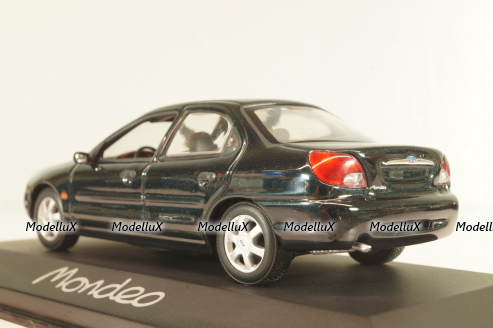 Ford Mondeo Ghia sedan (MK3) 1992, dark green, Minichamps 1:43