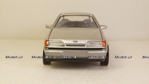 Ford Scorpio silver with chrome wheels, Schabak 1:24