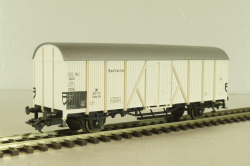 Вагон рефрижератор для морской рыбы, крытый грузовой (холодильник), 2-х осный DB, белый, HO, 46235, Roco 1:87