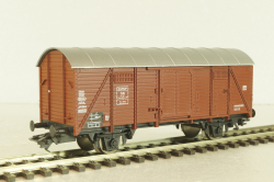 Вагон грузовой, крытый, 2-х осный DB, коричневый, HO, 46042, Roco 1:87