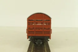 Вагон для перевозки животных "скотовоз", 2-х осный DB, коричневый, HO, 46035, Roco 1:87