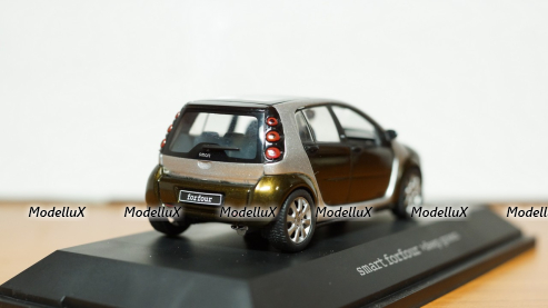 Smart Forfour 1.5 green, Schuco 1:43