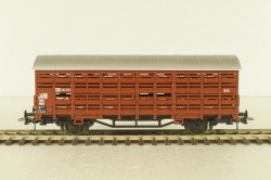Вагон для перевозки животных "скотовоз", 2-х осный DB, коричневый, HO, 46035, Roco 1:87