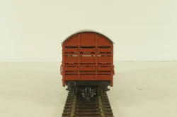 Вагон для перевозки животных "скотовоз", 2-х осный DB, коричневый, HO, 46035, Roco 1:87