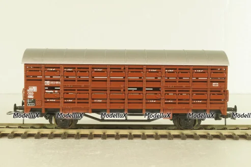 Вагон для перевозки животных "скотовоз", 2-х осный DB, коричневый, HO, 46035, Roco 1:87