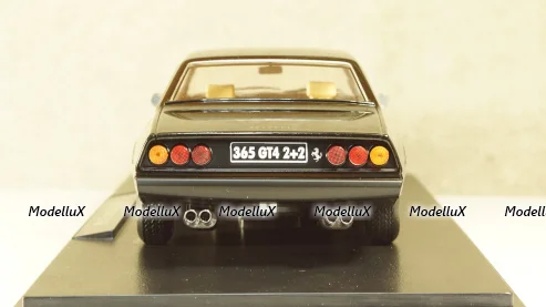 Mercedes E300 Cabriolet, A124, Minichamps 1:43