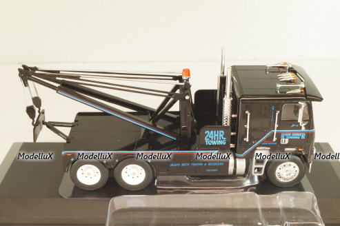 Freightliner FLA 1984, from movie "Terminator 2 (Judgment Day) black, 9664, Greenlight 1:43