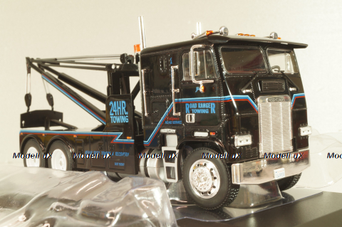 Freightliner FLA 1984, from movie "Terminator 2 (Judgment Day) black, 9664, Greenlight 1:43