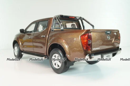 Nissan Navara (D23) 2017, brown met, Paudi 1:18