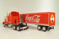Kenworth T600 tractor with semi-trailer "Coca-Cola" 1986, red, W83431002, Werk83 1:43