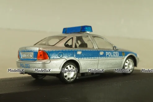 Opel Vectra (B) Polizei 1995, silver/blue, OPC091, Altaya  Opel Collection #91 1:43 Уценка!