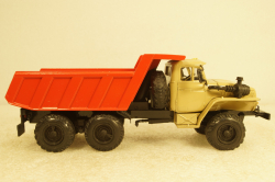 Урал-55571, самосвал, бежево/оранжевый, Элекон 1:43