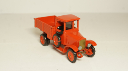 Амо Ф 15 1927 красный, 1:43