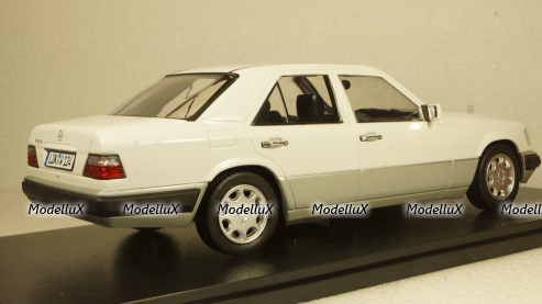 Mercedes E-Klasse (W124) E320 year 1989 arctic white, iScale 1:18