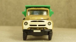 Зил-432730 Бычок 4х4 Кемпиг, KV мастерская 1:43