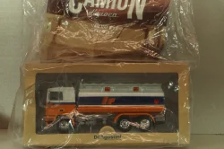 Volvo F12 fuel tanker 1977, white/orange, Camion D'epoca #74, 1:43 Уценка 4!