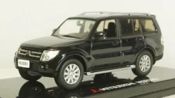 Mitsubishi Pajero 4, knight black, Vitesse 1:43