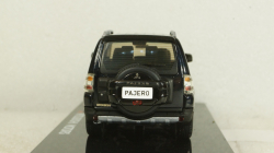 Mitsubishi Pajero 4, knight black, Vitesse 1:43