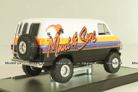 Chevrolet Van G10 1971, white/orange/black, 32500-R92, M2 1:64 