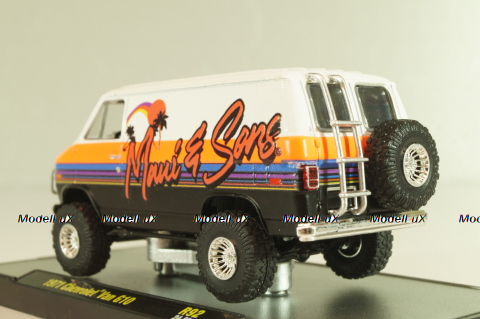 Chevrolet Van G10 1971, white/orange/black, 32500-R92, M2 1:64 