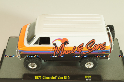Chevrolet Van G10 1971, white/orange/black, 32500-R92, M2 1:64 