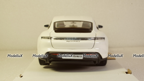 Porsche Taycan Turbo S, white, Burago 1:24