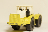 К-701 Кировец желтый, з-д Двигатель 1:43