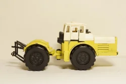 К-701 Кировец желтый, з-д Двигатель 1:43