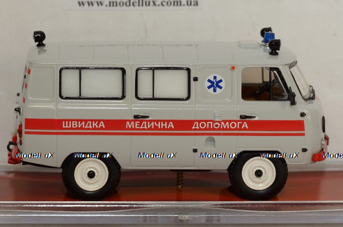Land Rover series I 1957 light green (without canopy), MCG18180, MCG 1:18