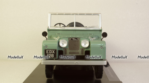 Land Rover series I 1957 light green (without canopy), MCG18180, MCG 1:18