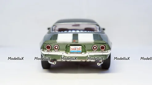 Land Rover series I 1957 light green (without canopy), MCG18180, MCG 1:18