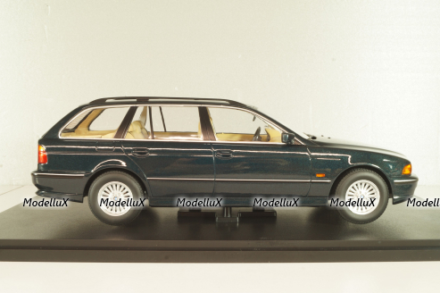 BMW 520i Serie (E39) Touring darkgreen-metallic, T9-1800391, Triple 9 1:18