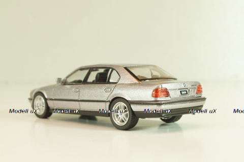 BMW 750iL (E38) 1994, silver metallic, 00792-CH, MiniGT 1:64