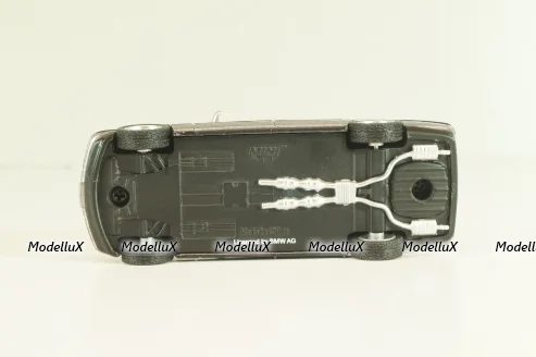 BMW 750iL (E38) 1994, silver metallic, 00792-CH, MiniGT 1:64