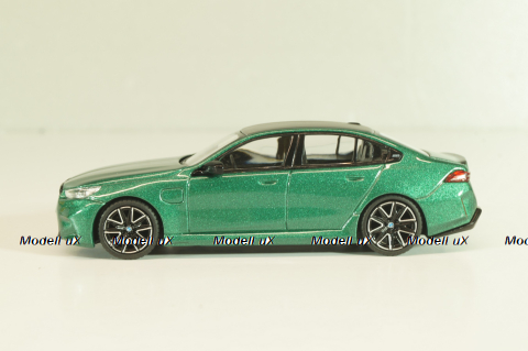 BMW M5 (G90) 2017 Isle of Man, green metallic, 01086-CH, MiniGT 1:64