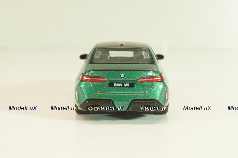 BMW M5 (G90) 2017 Isle of Man, green metallic, 01086-CH, MiniGT 1:64