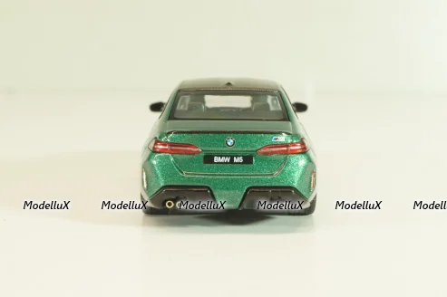 BMW M5 (G90) 2017 Isle of Man, green metallic, 01086-CH, MiniGT 1:64