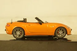 Mazda MX-5 Roadster 2019 orange, CLC409N , IXO 1:43