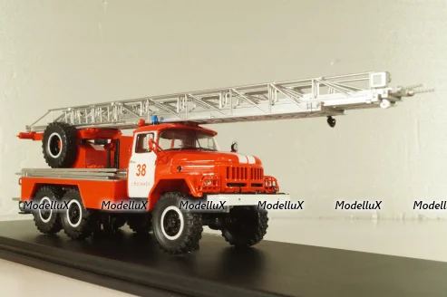 АЛ-30 автолестница на шасси Зил-131, SSM1638, SSM 1:43