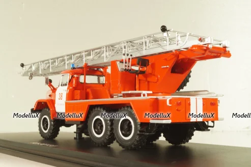 АЛ-30 автолестница на шасси Зил-131, SSM1638, SSM 1:43