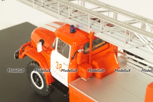 АЛ-30 автолестница на шасси Зил-131, SSM1638, SSM 1:43