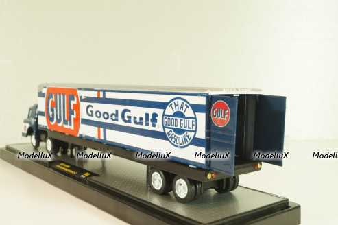Ford C-600 truck with semi-trailer GULF 1970 and Ford Mustang Fastback 2+2 1968, grey, 36000, M2 1:64