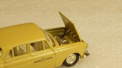 ISO Grifo, бежевый, ДФИ 1:43 