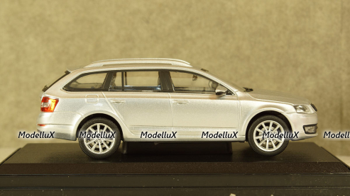 Skoda Forman 1990 red, CLC446, IXO 1:43