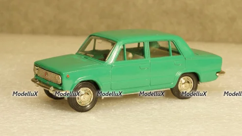 Skoda Forman 1990 red, CLC446, IXO 1:43