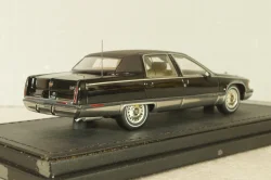 Cadillac Fleetwood 1993, black, VAV 1:43 Уценка!