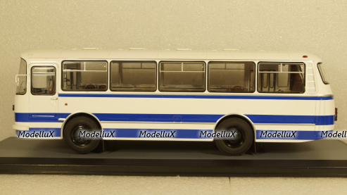 Лаз-695Н бело-синий, Classicbus 1:43 